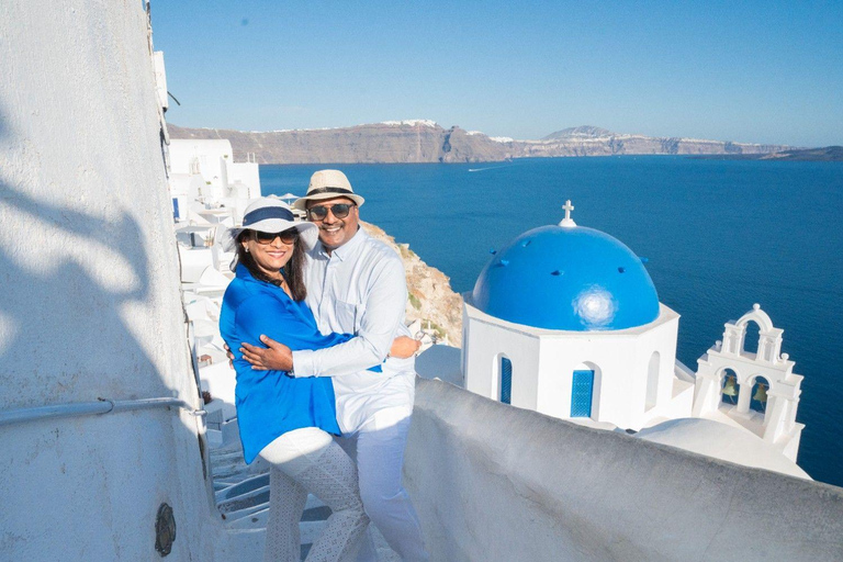 Santorini: Tour privato su misura per una giornata indimenticabileSantorini: Tour privato su misura con una guida locale!