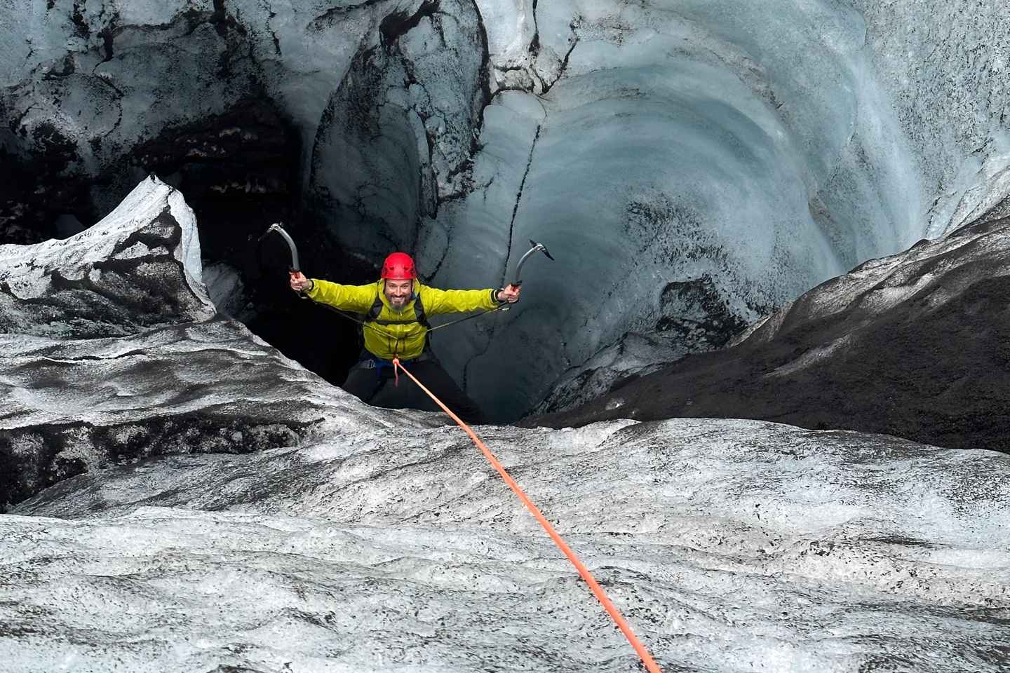솔헤이마요쿨 빙벽 등반 여행