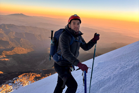 Pico de Orizaba Summit: 2-Day Tour with Gear and Personalized Tour Guide Pico de Orizaba Summit: 2-Day Tour with Equipment and Personalized Guide