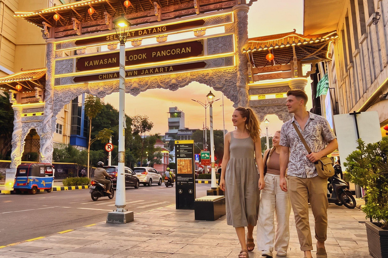 Jakarta: Historic Kota Tua and Modern PIK Walking Tour Small Group Walking Tour With Hotel Transfers