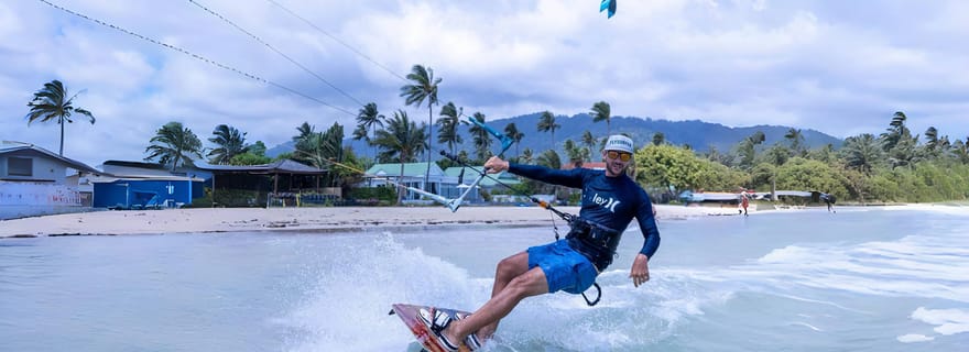 Koh Samui : cours de kitesurf en bord de mer avec des professionnels