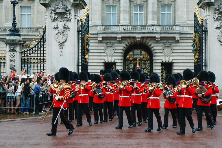 London: Buckingham Palace & Changing of the Guard Experience