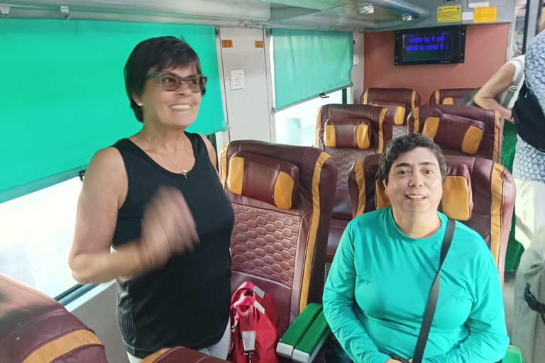 From Delhi: All Inclusive Taj Mahal Tour by Express Train All Inclusive VIP Day Tour