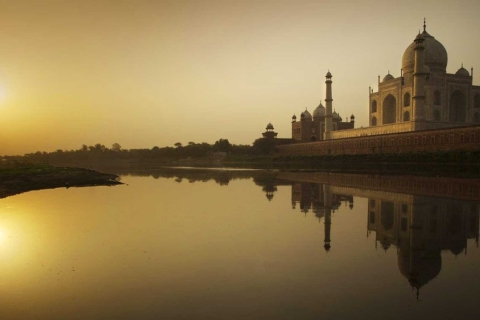 Lever de soleil sur le Taj Mahal et le fort d'Agra en tuk-tukLever de soleil sur le Taj Mahal et Fort d'Agra en Tuk-Tuk