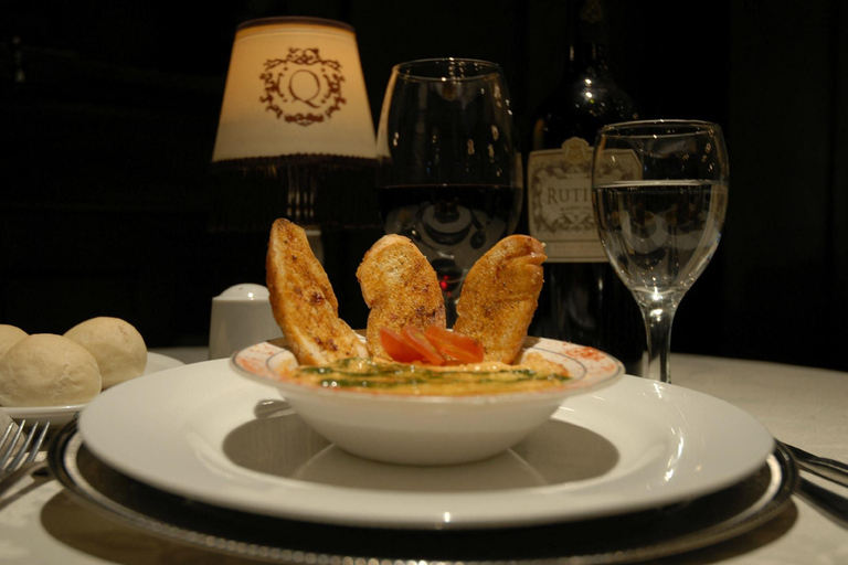 Buenos Aires: Tango Show "El Querandí" & optional dinner Only Tango Show with Drinks