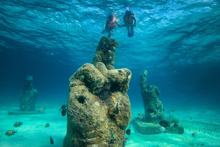 From Cancun: Catamaran to Isla Mujeres, Snorkel & Beach Club Catamaran Light admission