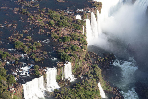 Lot helikopterem nad wodospadami Iguazu z transferemPrzelot helikopterem z transferem