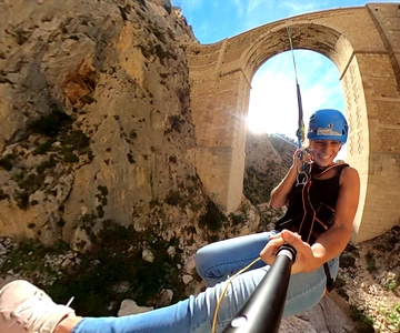 Altea: Bungee jumping in "El Mascarat" canyon