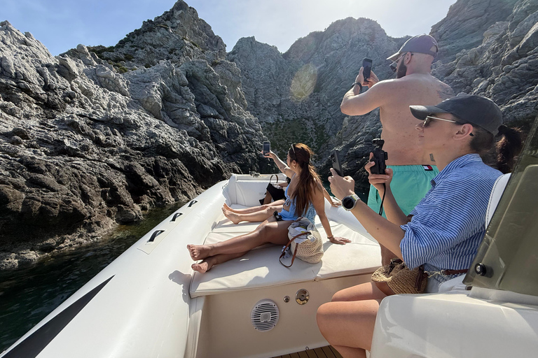 Tropea: Essence of the Coast of the Gods Boat Tour Max. 12 people