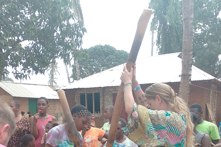 Mombasa: Nguuni Wildlife Walk & Mijikenda Village Experience