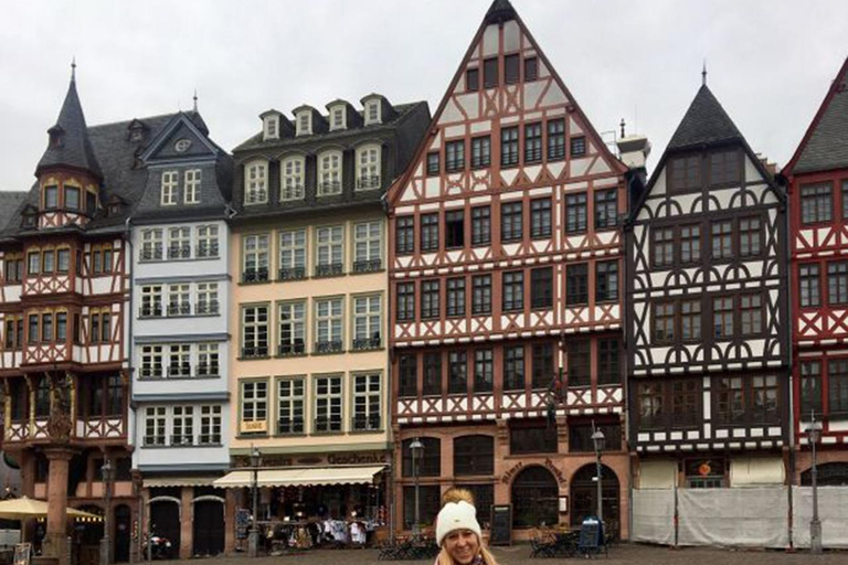 Frankfurt Instagram tour with a private photographer