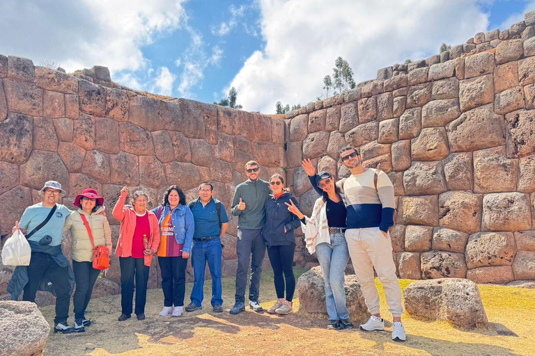 Cusco:Valle Sagrado Chinchero Moray Salineras Ollantaytambo