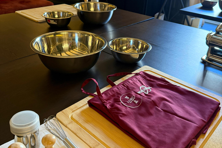 Segredos napolitanos: aula de massa e tiramisù para amantes da gastronomiaSegredos Napolitanos: Aula de Massa e Tiramisù para quem curte comida