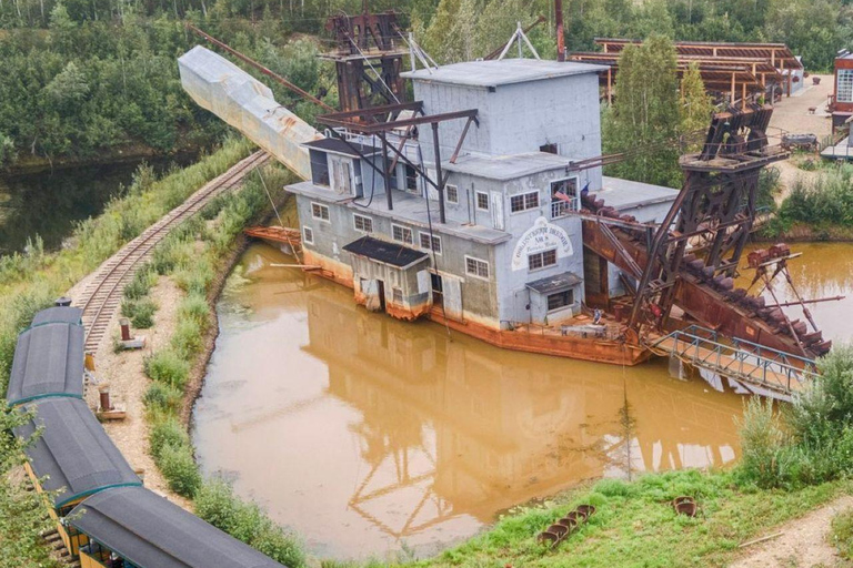 Fairbanks: Riverboat, Gold Rush, and Pioneer Park Day Trip