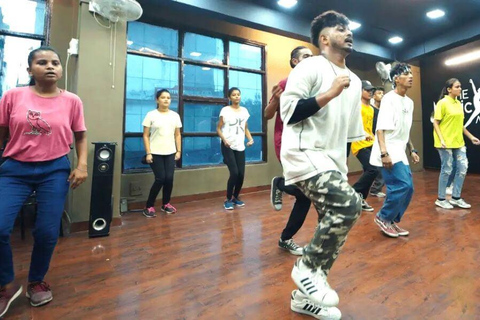 Delhi: Bollywood Dance Classes Tour