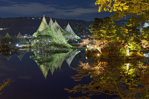 Bespoke Kanazawa Private Night Tour: Local Food & Secrets