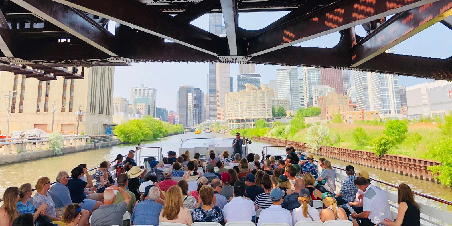 芝加哥河90分钟建筑游船之旅| GetYourGuide