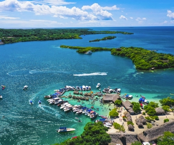 Cartagena: Rosario Islands Tour by Catamaran or Speedboat