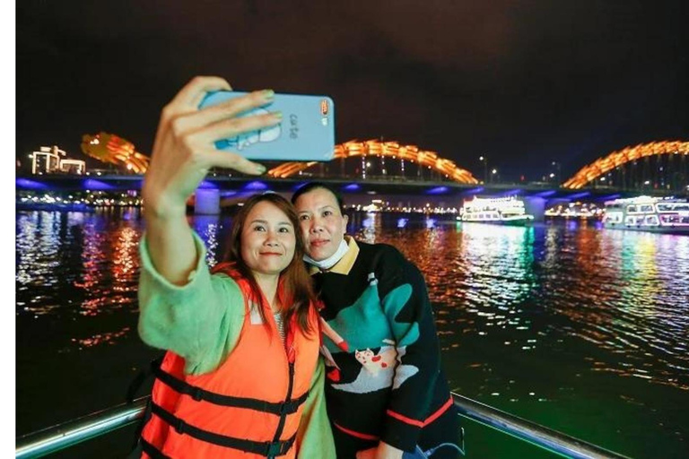 Night Tour Da Nang - Market, Dragon Bridge and River Cruise