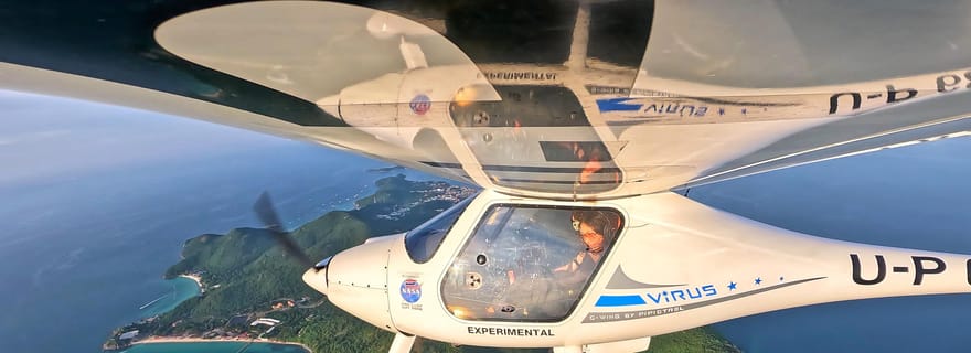 Phuket : vol privé en avion