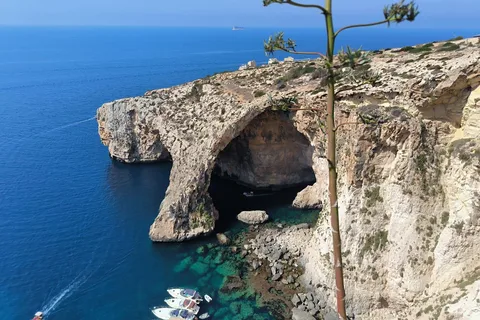 Malta tour 3Cities , Marsaxlok ,Blue grotto Hagar qim