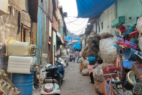 Visita privada a los barrios bajos de Dharavi, con traslado en coche incluido