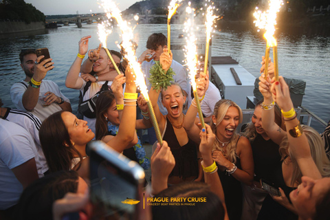 Prague Booze Cruise: Sunset, DJs & Epic Club