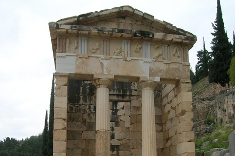 Delphi:Oracle & Ancient Wonders Private Day Tour from Athens