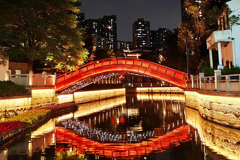 Guangzhou Night: CBD Riverwalk, Hidden Alleys & Food Tasting Spanish/ French/ Italian/ Japanese/ Korean/ Russian Guide
