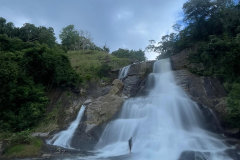 Vanuit Galle/Mirissa/Weligama: Prive jacht op watervallen naar Ella