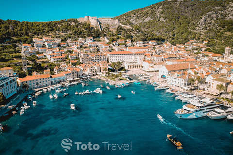 Split : Grotte bleue, Hvar et excursion dans les 5 îles avec billet d&#039;entréeDe Split : Voyage en groupe