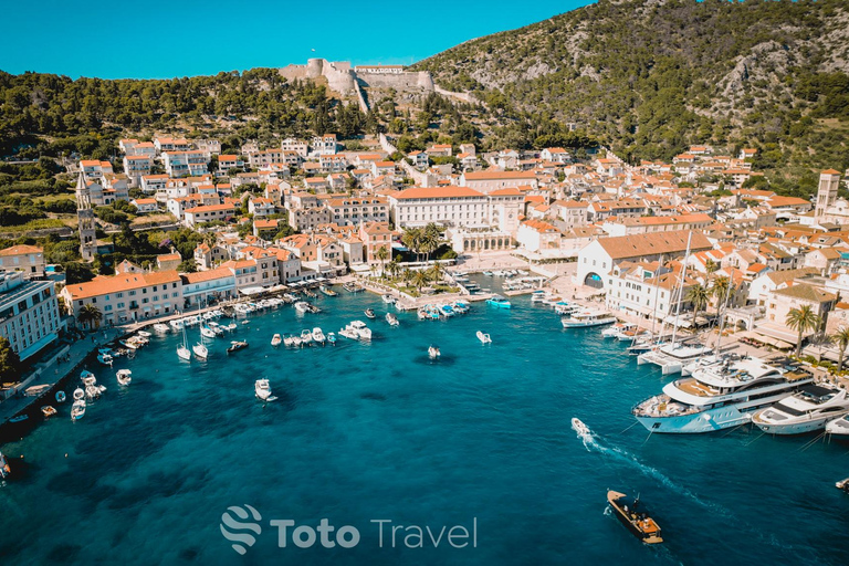 Split : Grotte bleue, Hvar et excursion dans les 5 îles avec billet d&#039;entréeDe Split : Voyage en groupe