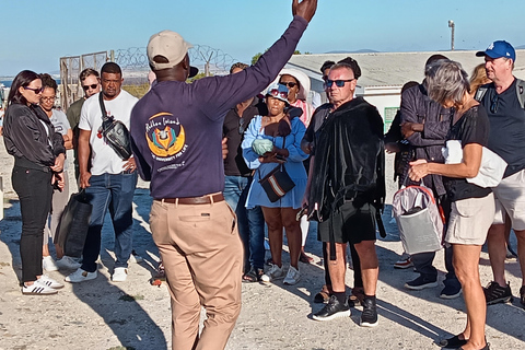 Cape Town: Table Mountain, Robben Island, & Dinner Tour