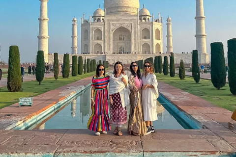 Agra: Taj Mahal, Agra Fort, Baby Taj och Mehtab Bagh TourUtforska 4 historiska monument