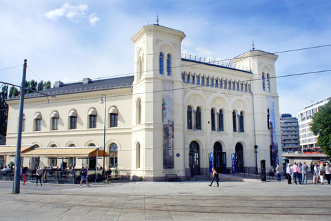 Oslo Old Town Country History Private Guided Walking Tour 2-hour: Old Town Tour