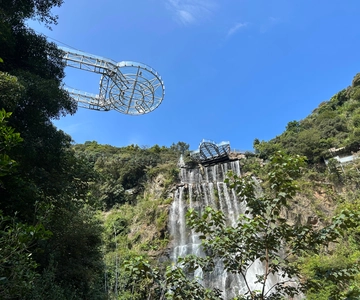 Tour di un giorno di Guangzhou al Gulong Canyon e alla Cave Fairland PRI