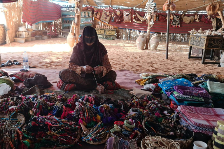 From Muscat: Bedouin Visit, Desert Sunset & Stargazing Tour