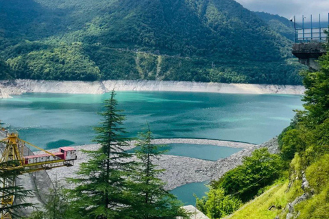 Von Tiflis aus: Gudauri und Kazbegi Tagesausflug