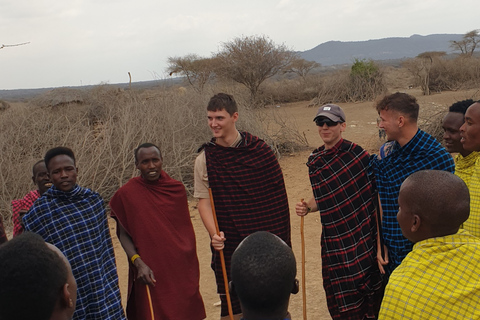 Maasai Boma Kulturerlebnis mit Mittagessen & GetränkenMaasai Boma-Abenteuer