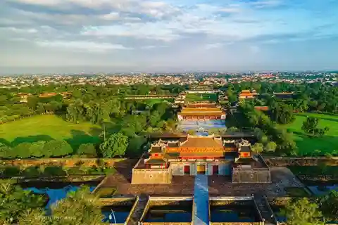 Half-Day Tour exploring Hue Imperial City and Forbiden City