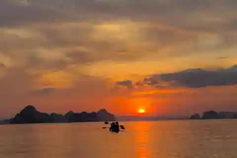 Krabi: Golden Hour Kayaking in Din Daeng's Mangrove Maze