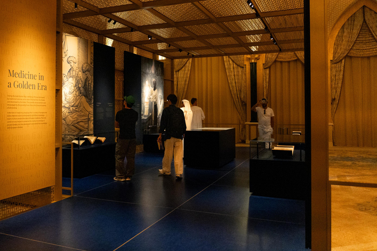 Explore Abu Dhabi: 2-Day Cultural Journey from DubaiShared Tour in Spanish