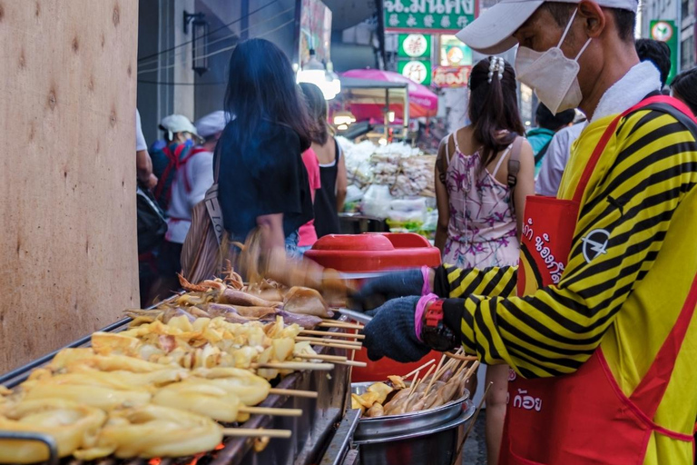 Grand Palace, Wat Pho, Wat Arun, and old Markets Tour