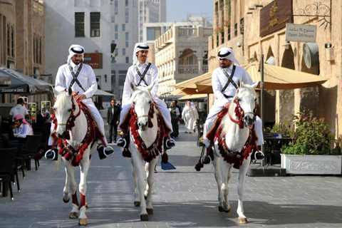 Visita de la ciudad de Doha y paseo en barco dhow para pasajeros de cruceroVisita de la ciudad de Doha y paseo en dhow para pasajeros de crucero