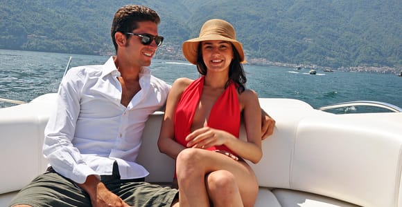 Lake Como: Iconic Villa Tour with a Modern Speedboat