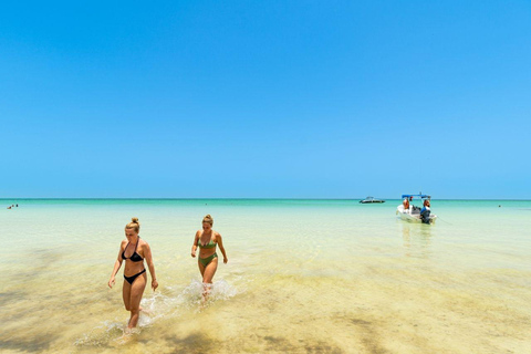 Holbox: Tour de día completo a 2 islas, cenote y comida incluidos