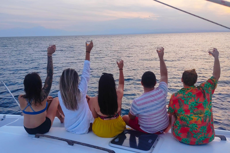 Hafen von Nea Michaniona: Bootsfahrt bei Sonnenuntergang in der Bucht von Thessaloniki