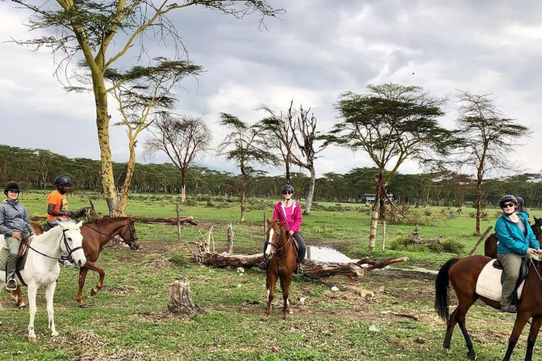 Nairobi: Horseback Safari and Lake Naivasha Boat Ride