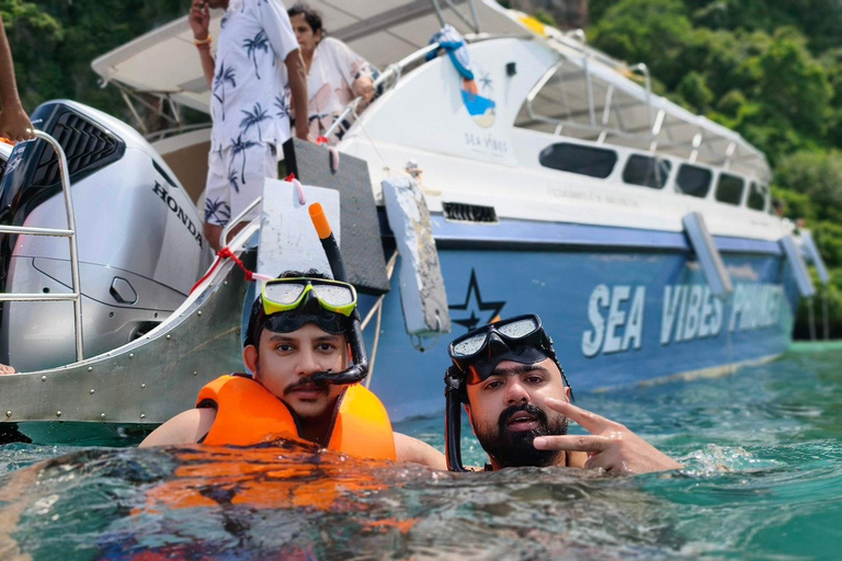 Phuket: Speedboat Passage & Snorkel Phi Phi’s Blues