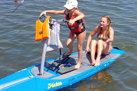 Gruissan: noleggio di aquastepper (un mix di paddle e stepper)Gruissan: noleggio di aquastepper (un mix tra paddle e stepper)